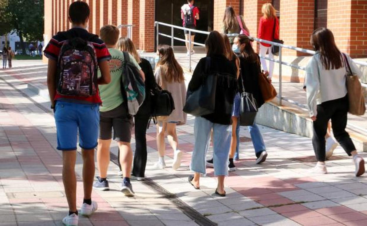 Los estudiantes escolares podrán participar en estas actividades donde se enuentran cuatro países de todo el mundo.