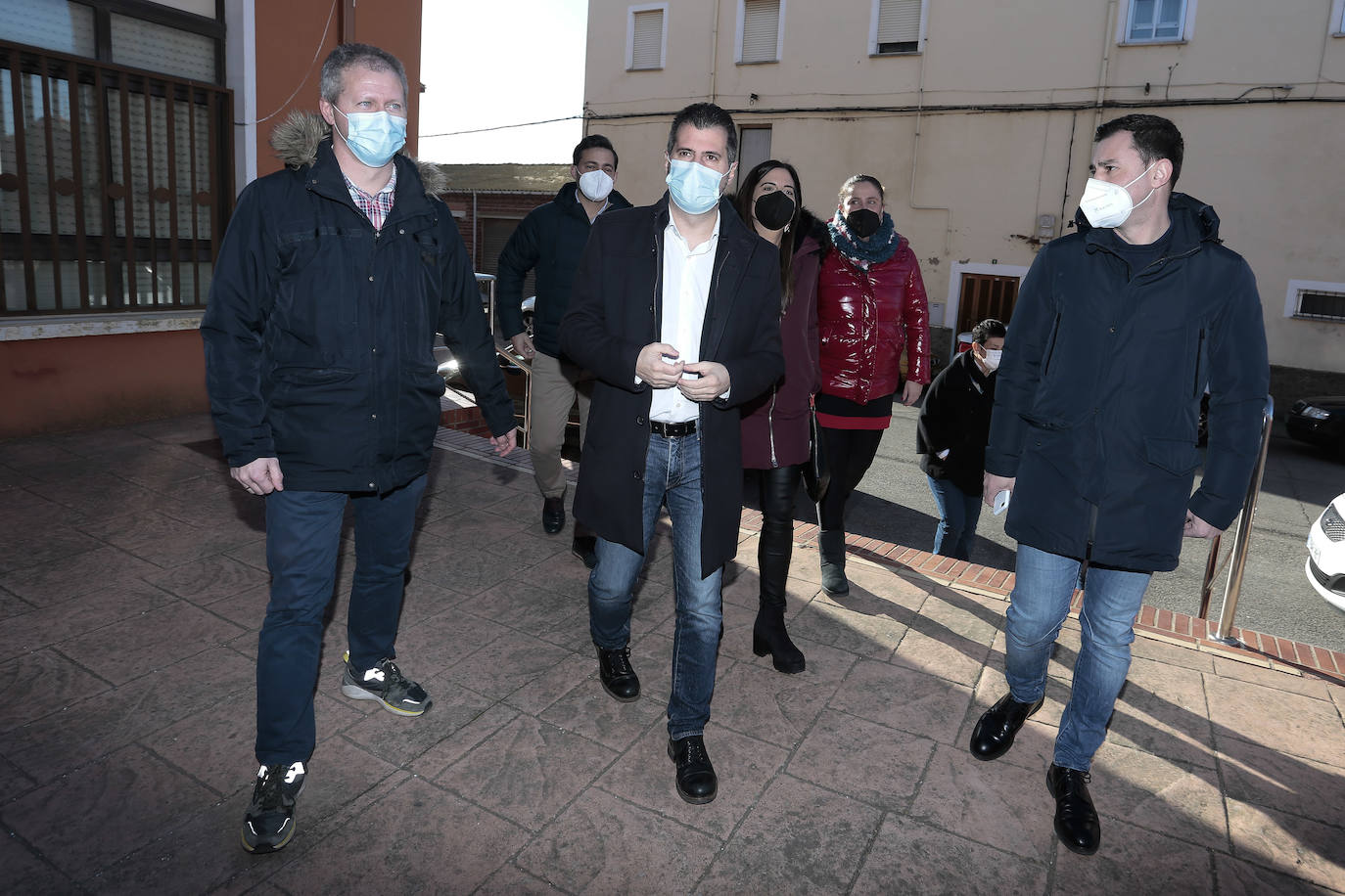 El candidato del PSOE a presidir la Junta de Castilla y León reclama un centro de salud y un instituto para Villaquilambre.