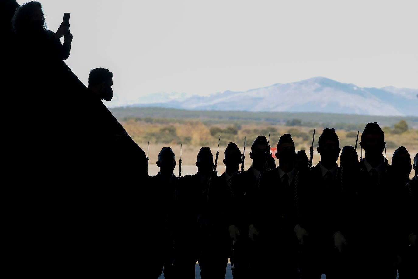 39 alumnos aspirantes a Militar de Tropa y Marinería juraron fidelidada la bandera. 