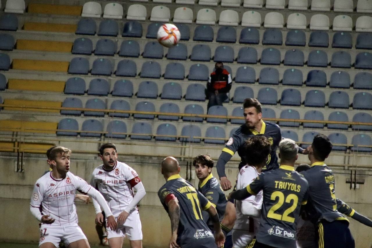 El conjunto leonés se ha enfrentado a los extremeños en el Reino de León y en una nueva jornada de la Primera División RFEF.