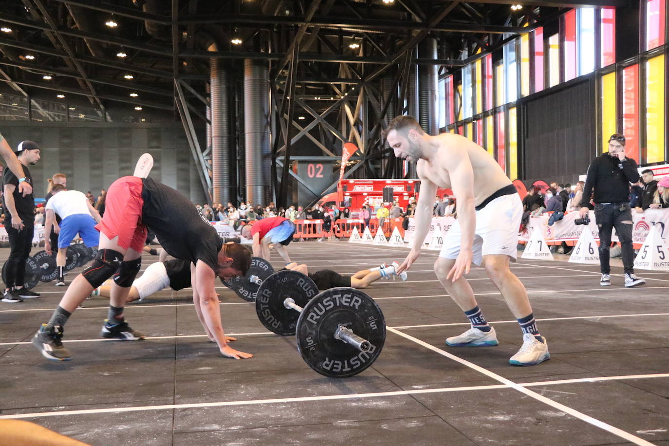 Competición de crossfit en el Palacio de Exposiciones de León.