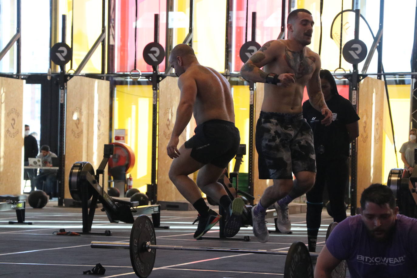 Competición de crossfit en el Palacio de Exposiciones de León.