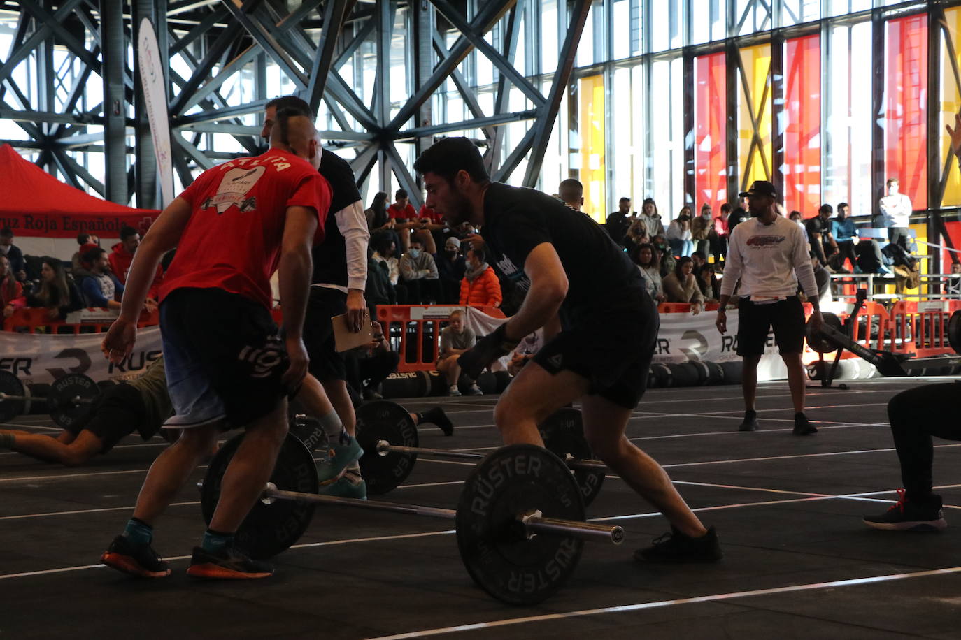 Competición de crossfit en el Palacio de Exposiciones de León.