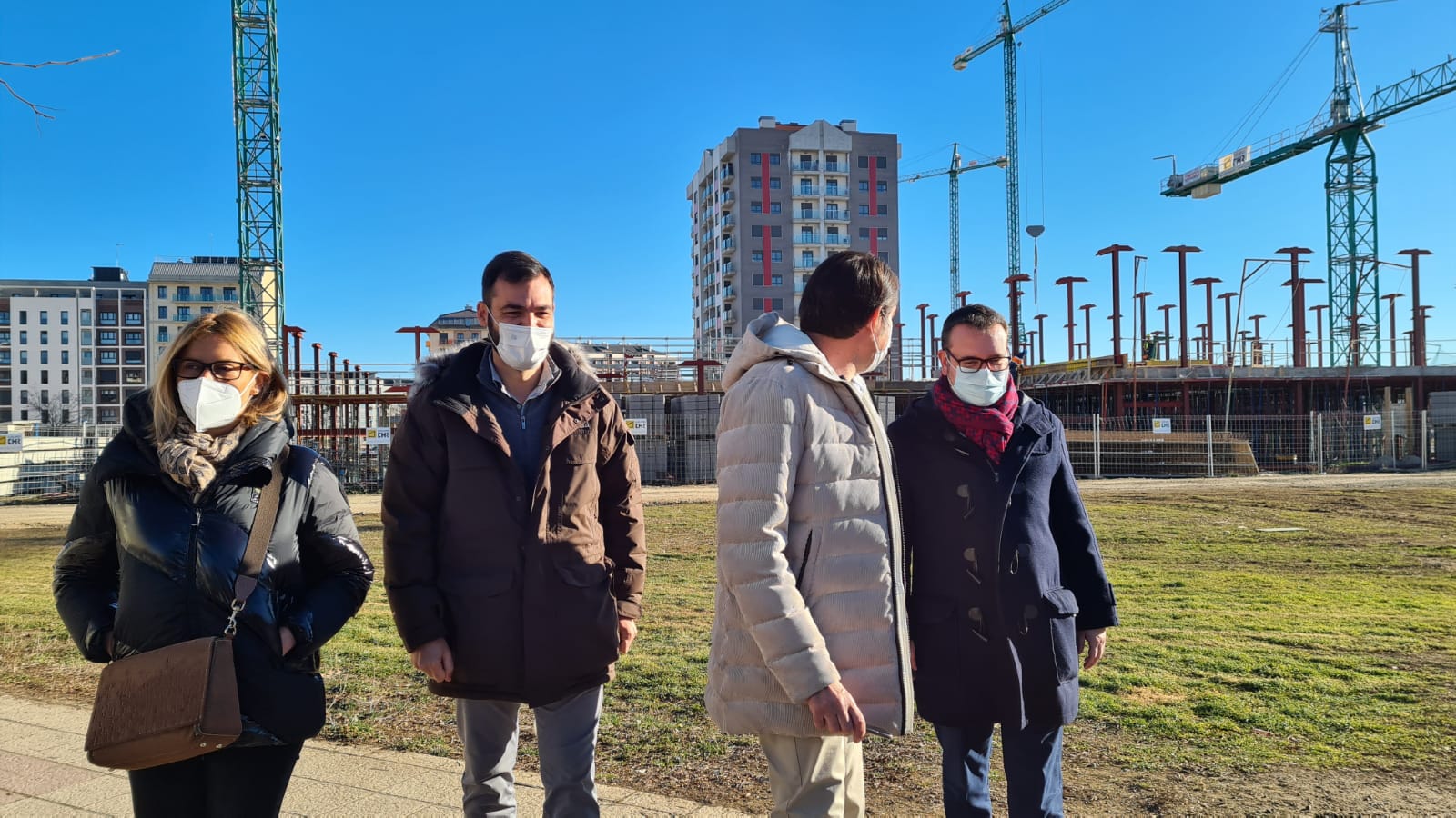 La candidatura del PP visita esta instalación que estará en marcha para el curso que se inicie en 2023.