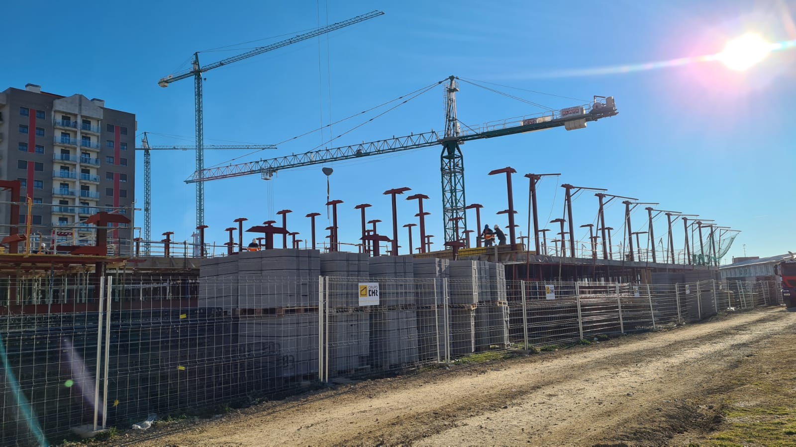 La candidatura del PP visita esta instalación que estará en marcha para el curso que se inicie en 2023.