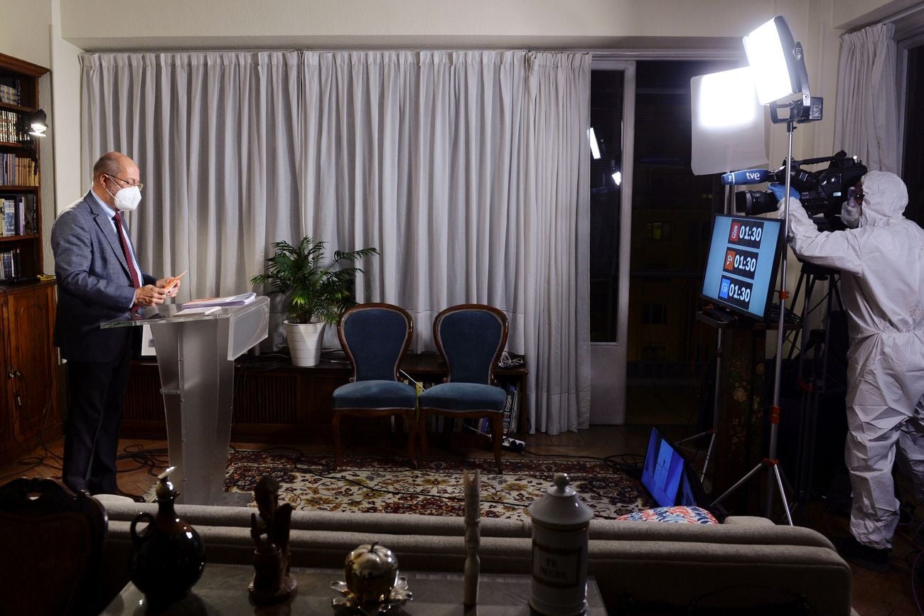 El candidato del PP, Alfonso Fernández Mañueco, el candidato Socialista, Luis Tudanca y el candidato de Ciudadanos, Francisco Igea, han debatido este lunes en la primera confrontación 'a tres' en la campaña.. 