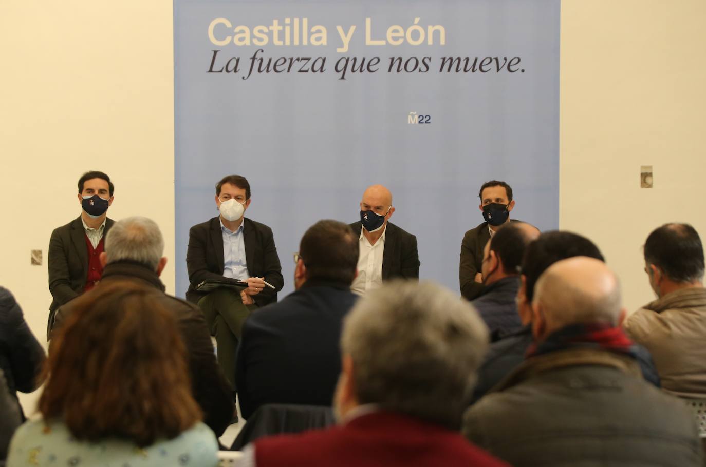 El candidato del Partido Popular a la Presidencia de la Junta, Alfonso Fernández Mañueco, visita la localidad vallisoletana de Medina del Campo, donde mantiene un encuentro con agricultores y organizaciones agrarias.