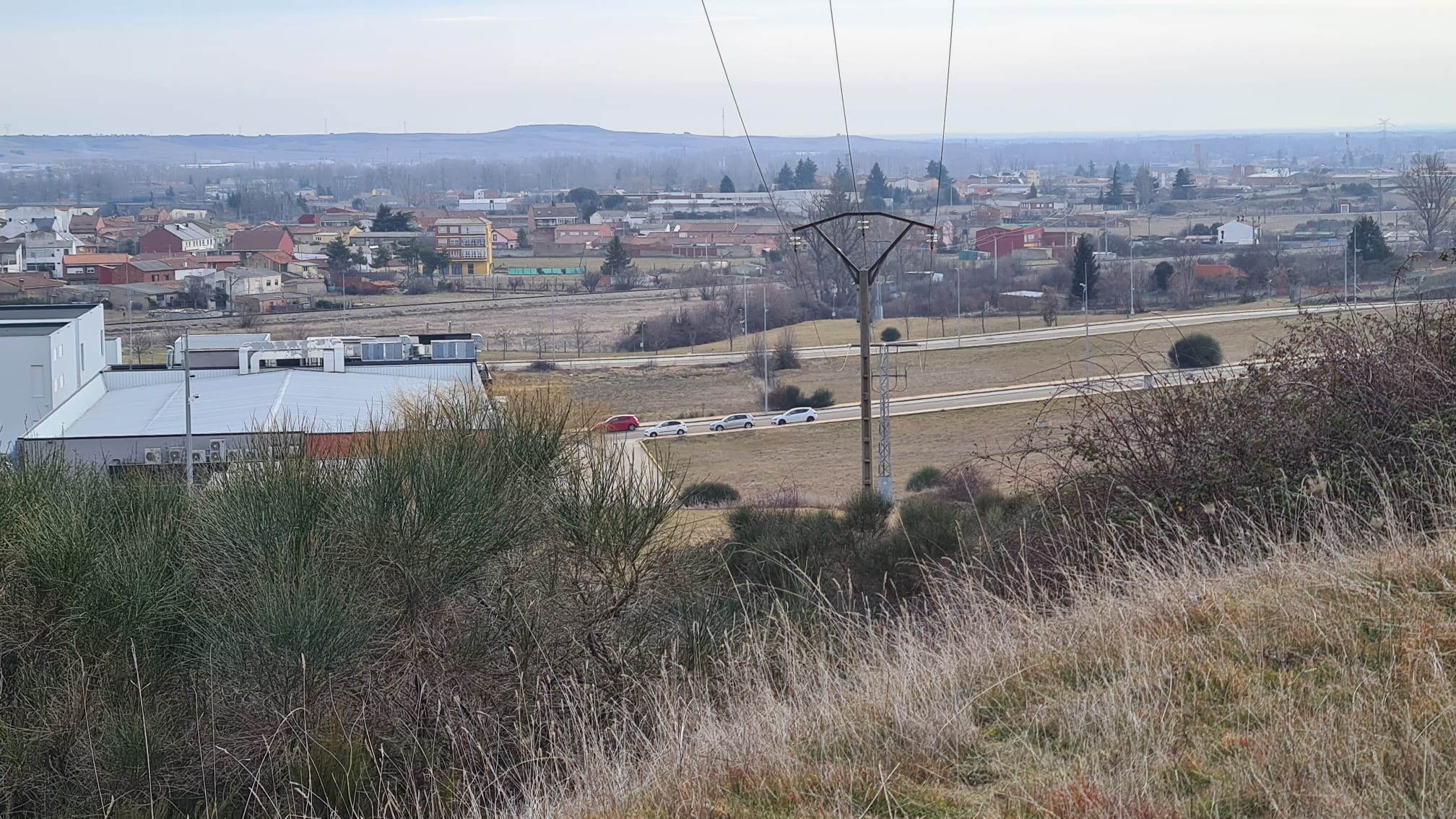 La ampliación proyectada por la Junta se centrará en el área sur de la pedanía y el parque se extenderá hasta las mismas puertas de Oteruelo | Contempla ocupar 521.421,31 metros cuadrados en una zona que hasta la fecha eran de terreno urbano y rústico | Obliga a expropiar los terrenos adquiridos por la promotora Vitra y numerosos terrenos de vecinos. 