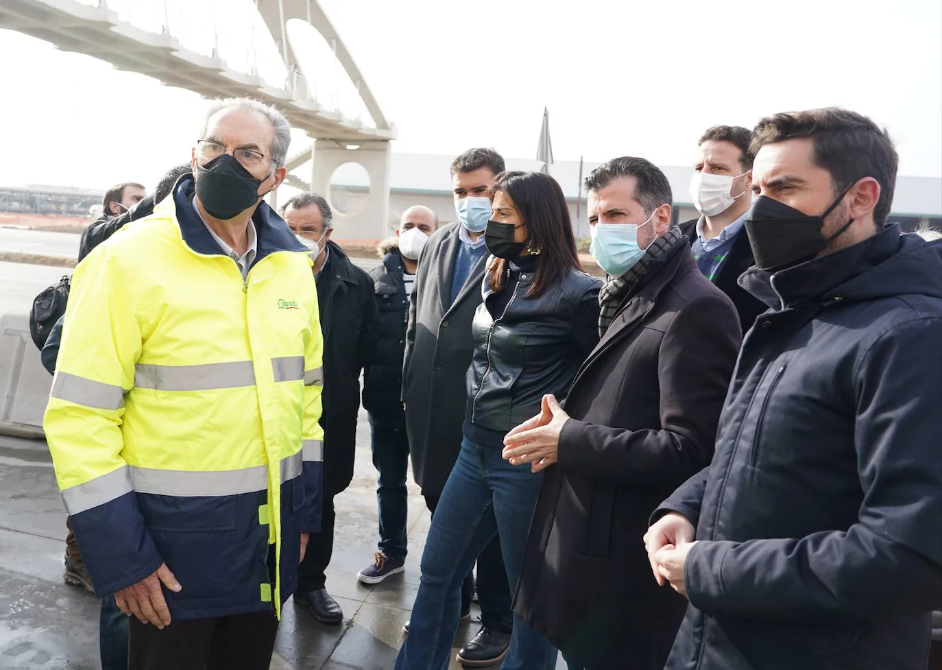 El candidato del PSOE a la Presidencia de la Junta, Luis Tudanca, visita las instalaciones de la cooperativa Cobadú en Villaralbo (Zamora).