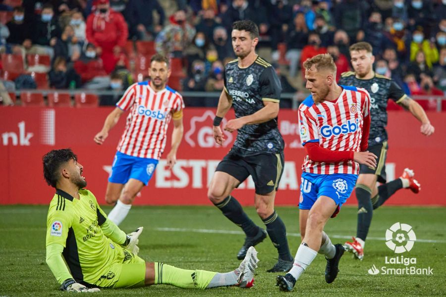 Los bercianos se enfrentan al Girona en un duelo directo por el playoff