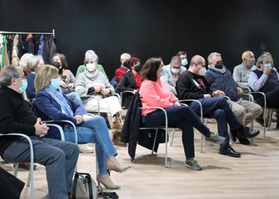 Imagen secundaria 1 - Andrea Fernández: «Solo hay un candidato que defiende los derechos de las mujeres y no va negociar con la ultraderecha, y es Luis Tudanca»