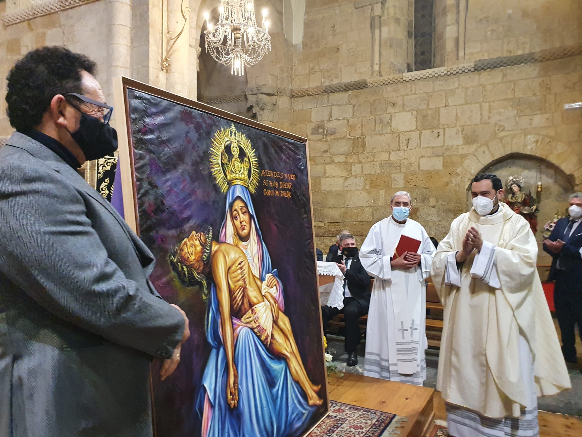 Fiel a la tradición la Parroquia de Nuestra Señora del Mercado, antigua del Camino, ha celebrado este miércoles la fiesta anual de 'La Aparición'
