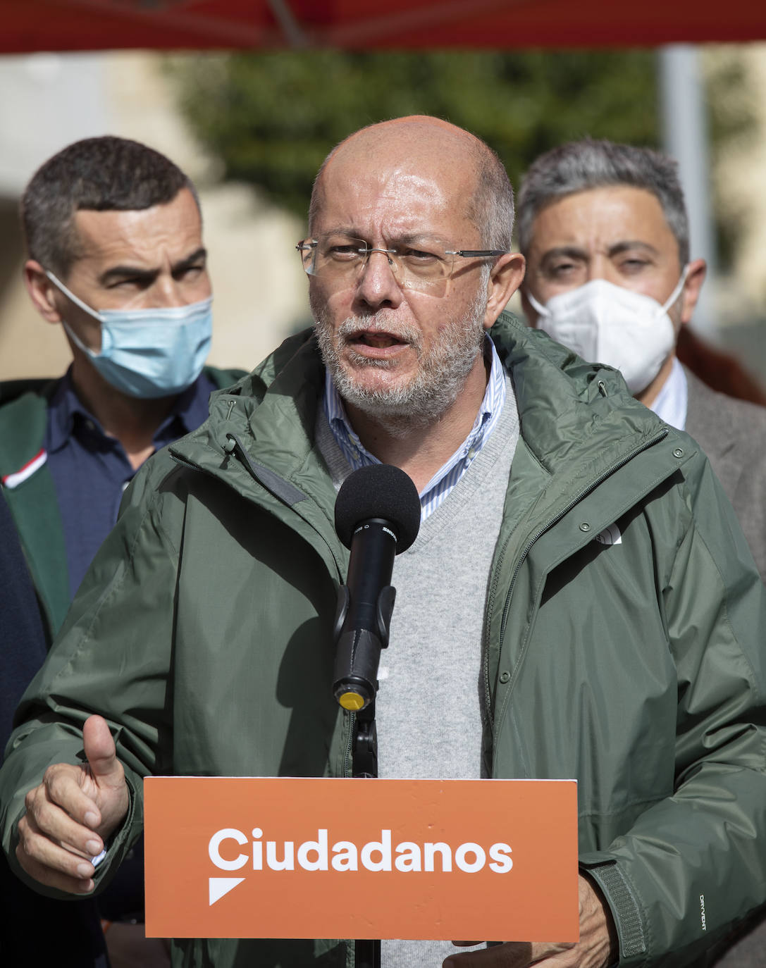 El candidato de Ciudadanos a la Presidencia de la Junta de Castilla y León, Francisco Igea, visita Salamanca junto a el cabeza de lista por la provincia de Salamanca, Luis Fuentes.