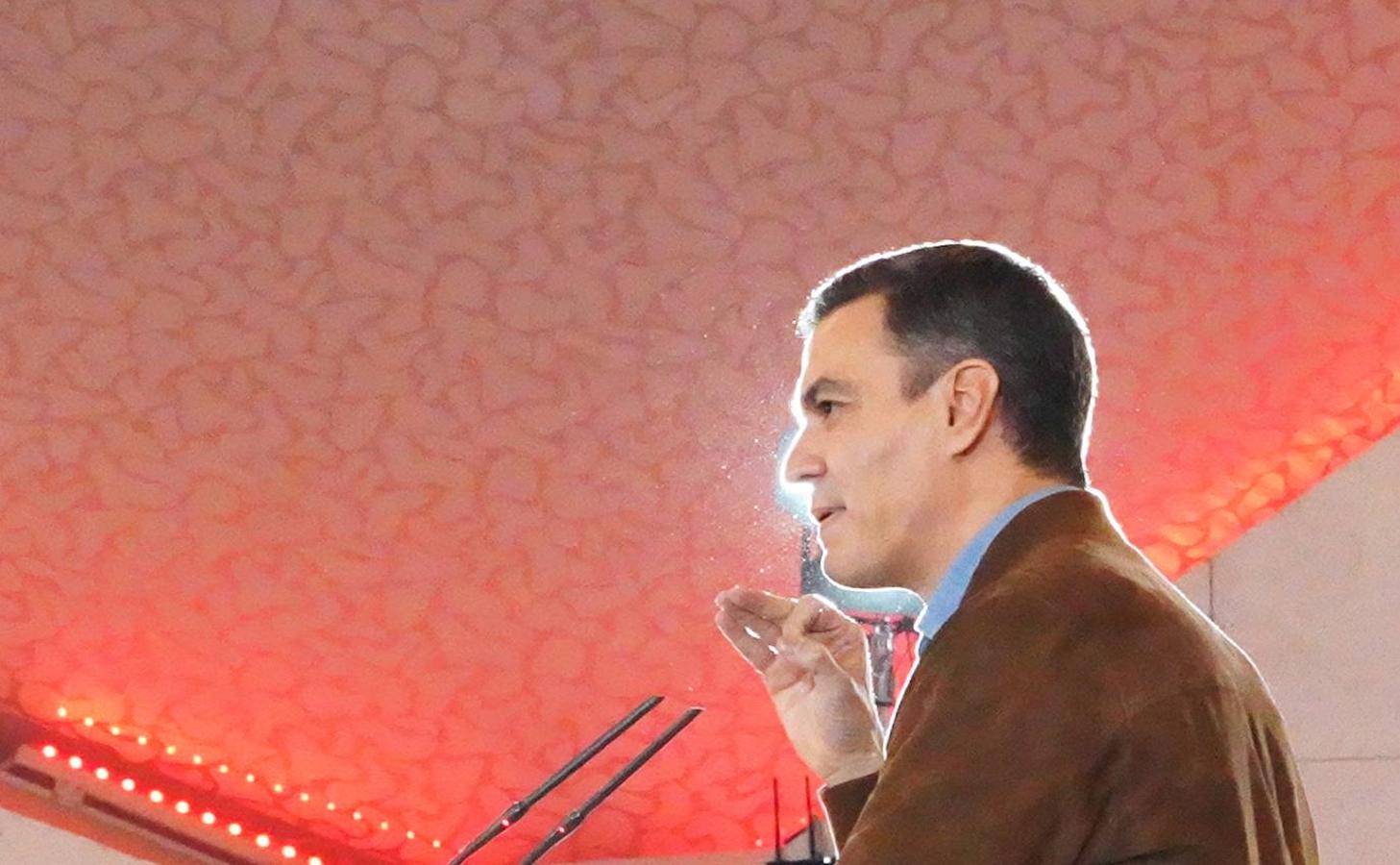 Cierre de campaña con la participación del secretario provincial del PSOE y alcalde de Valladolid, Óscar Puente; la cabeza de lista por la provincia, Patricia Gómez; el candidato a la Junta y el presidente del Gobierno y secretario general del PSOE, Pedro Sánchez.