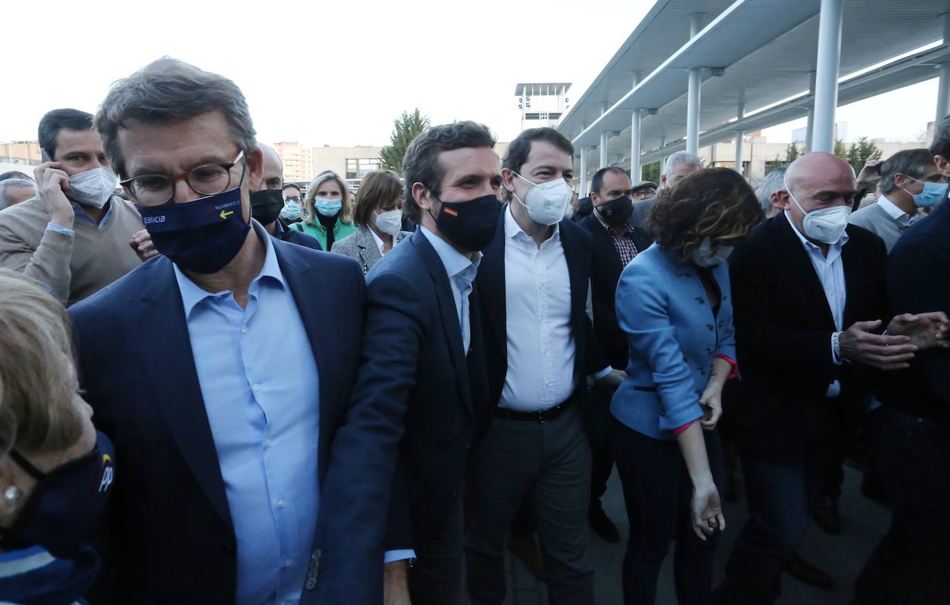 Fotos: El candidato del Partido Popular a la Presidencia de la Junta, Alfonso Fernández Mañueco, participa en un acto público en Valladolid con los presidentes autonómicos del PP