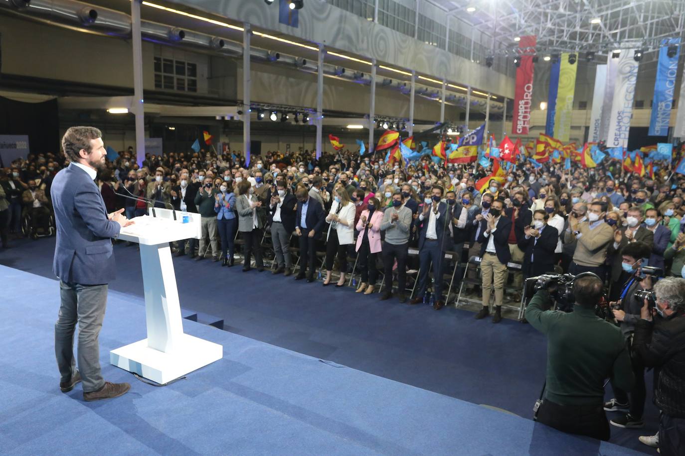 Fotos: El candidato del Partido Popular a la Presidencia de la Junta, Alfonso Fernández Mañueco, participa en un acto público en Valladolid con los presidentes autonómicos del PP