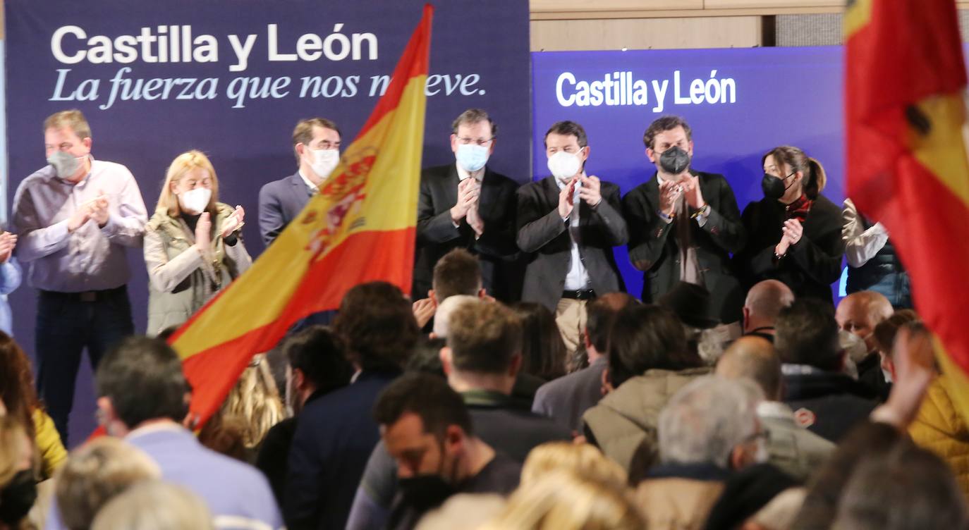 El ex presidente del Gobierno visita la capital en uno de los últimos actos de camapaña para arropar al candidato a la Junta por los populares, Alfonso Fernández Mañueco, de cara al próximo 13 de febrero.
