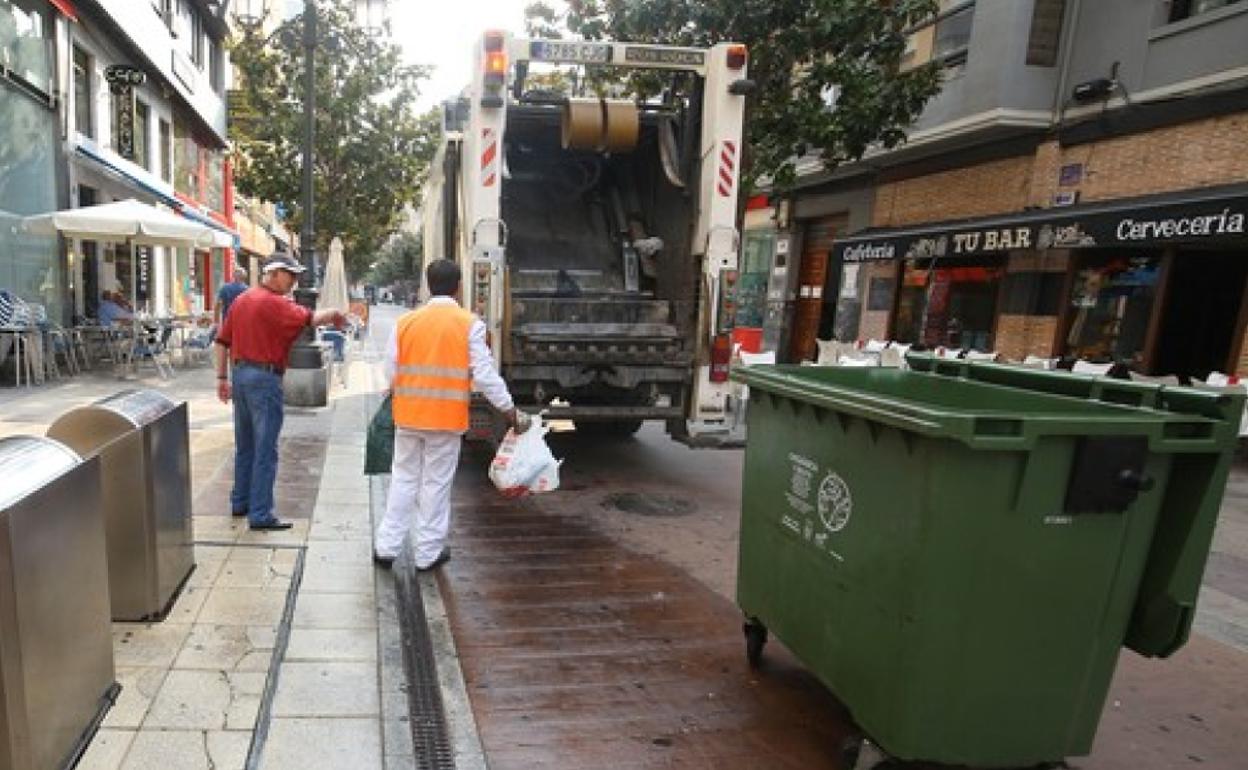 Recogida de basuras en Ponferrada.