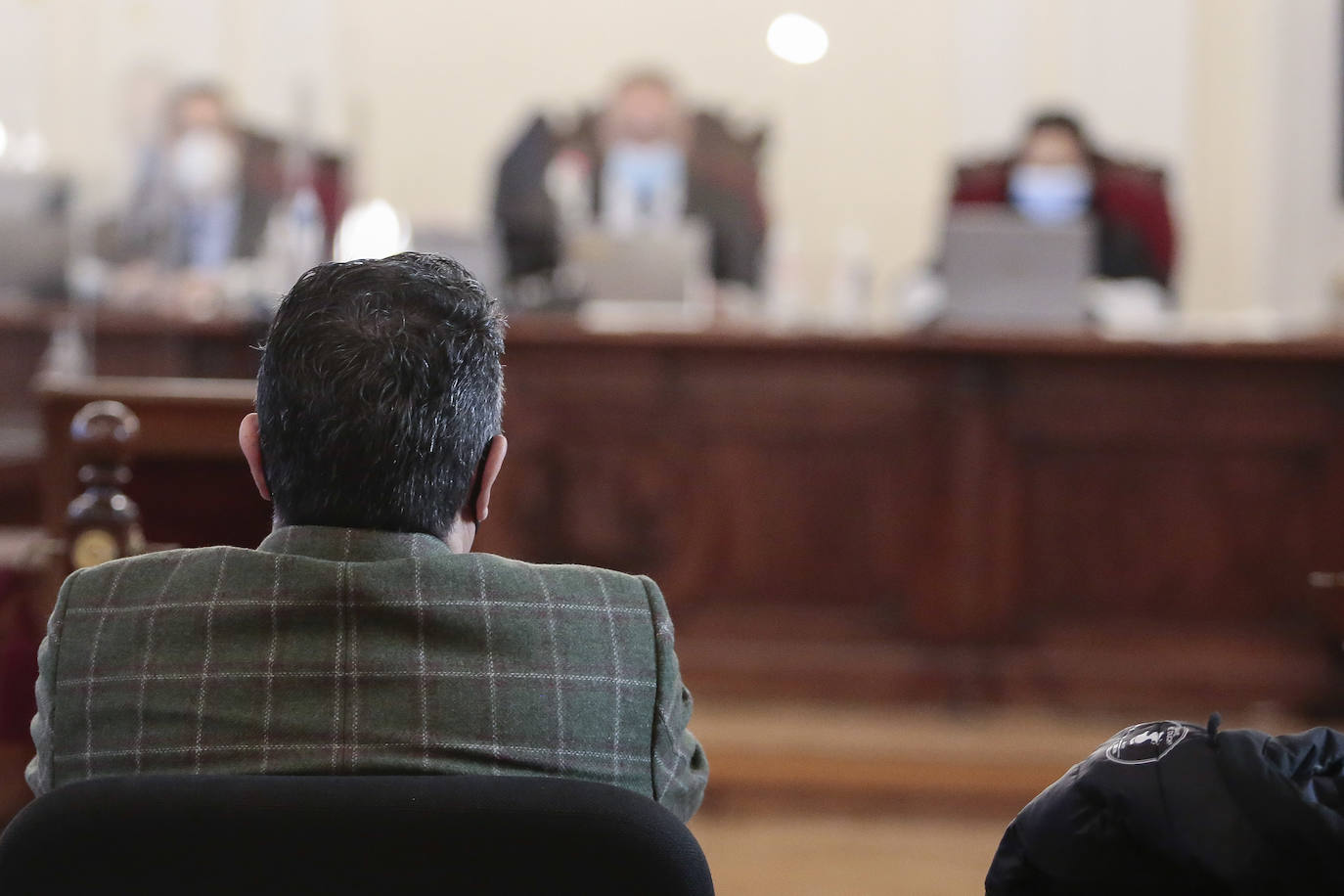 Juicio al ex alcalde de Cubillos del Sil, José Luis Ramón, acusado de prevaricación.