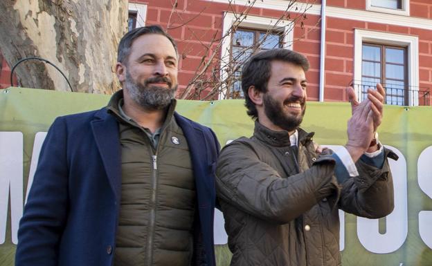 Abascal y García Gallardo en un acto de campaña en la provincia leonesa. 