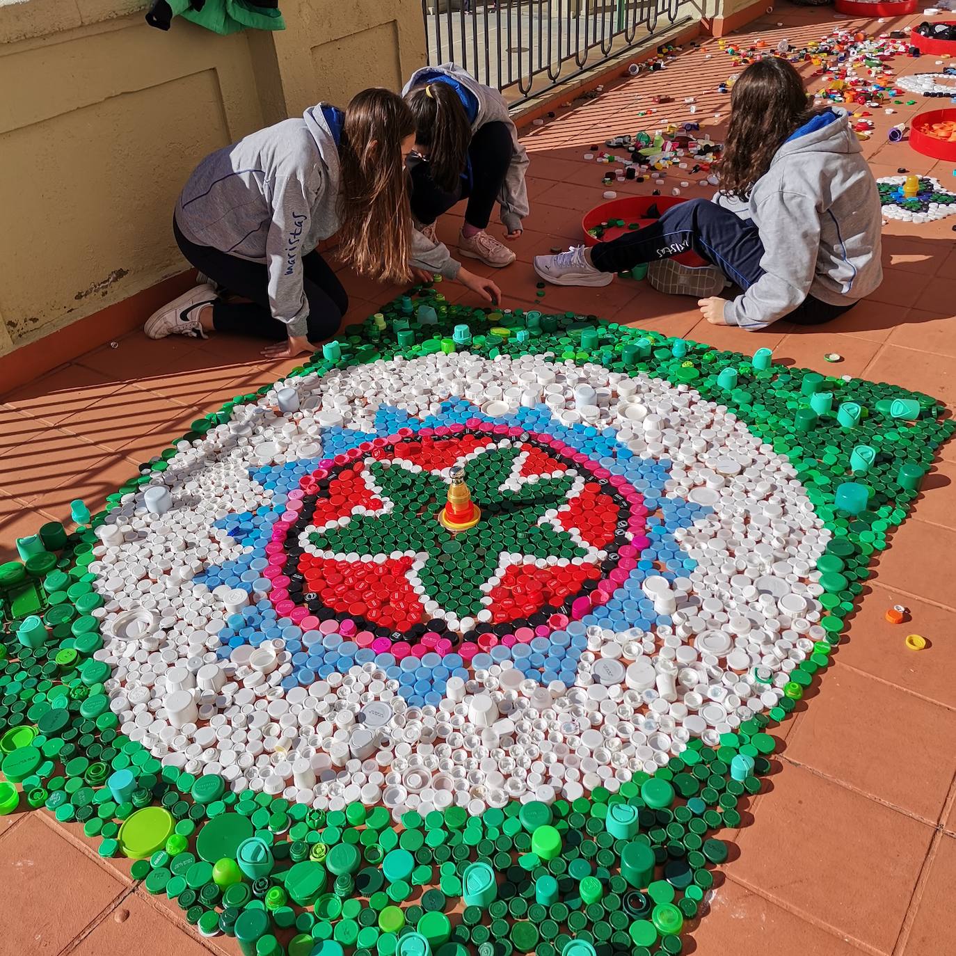 Proyecto artístico de reciclaje en Maristas San José.