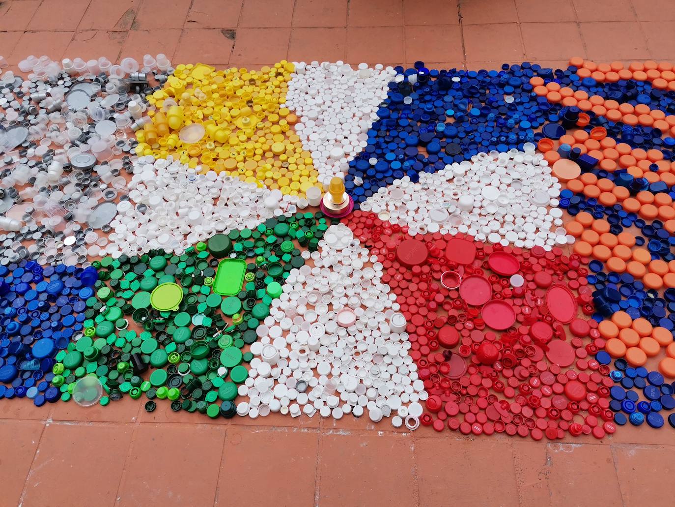 Proyecto artístico de reciclaje en Maristas San José.