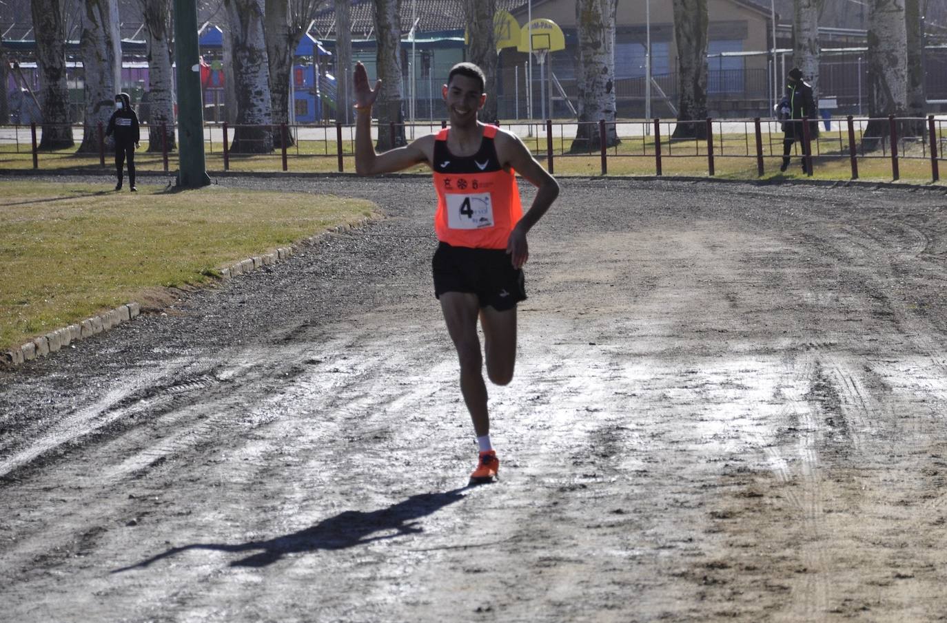 Raquel Fernández y Daniel Alonso vencen en el I Cross de Feria