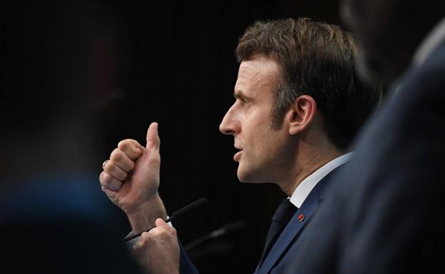 La crisis diplomática trastoca el calendario del 'candidato' Macron 