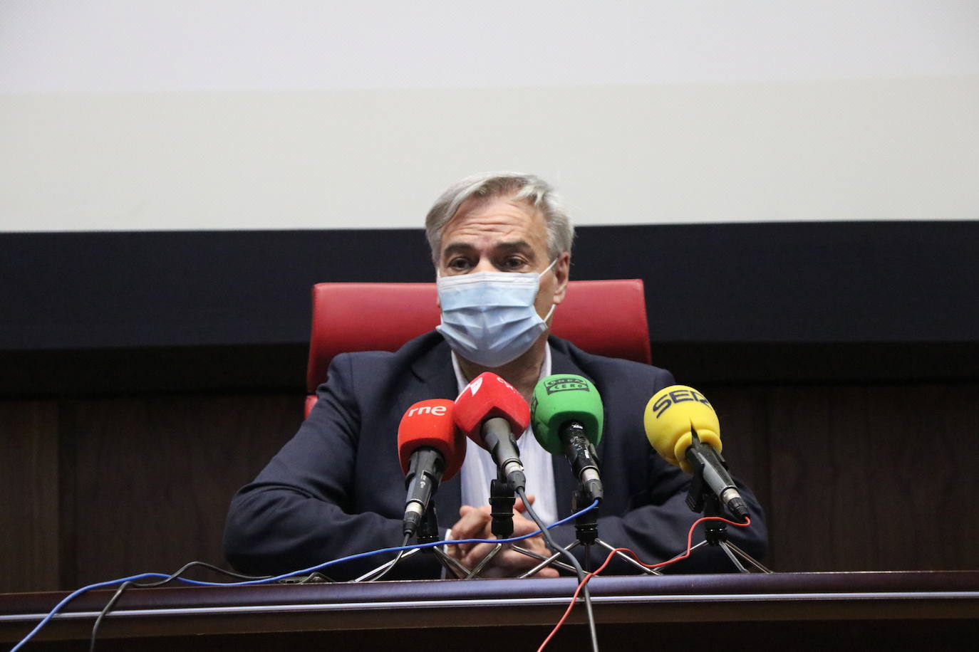 Los investigadores del CAULE abrieron 20 nuevos ensayos clínicos, 50 estudios y 75 proyectos de investigación en 2020.