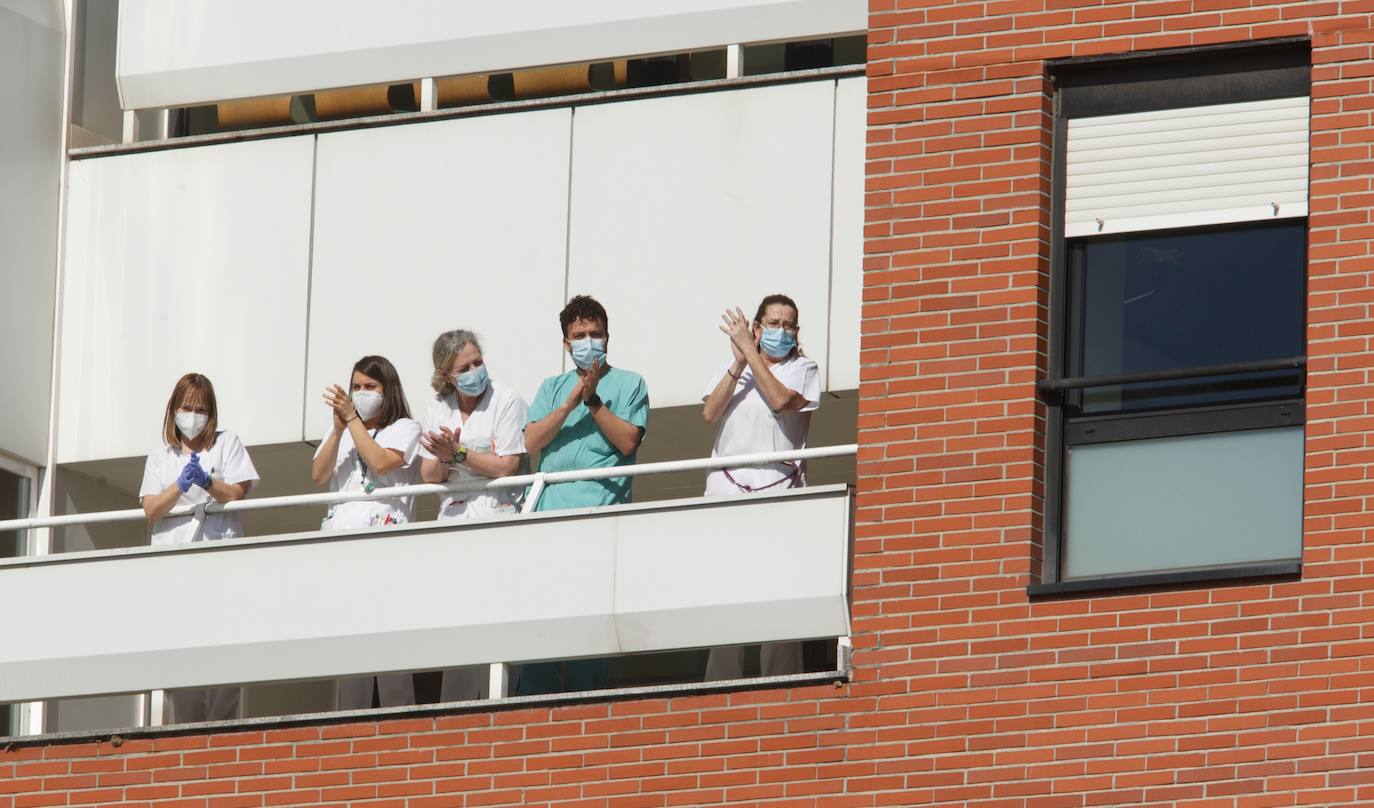 La marcha blanca avanza en su camino a Ponferrada. Los componentes de la misma remarcan la urgente necesidad de contar con medios sanitarios necesarios para atender la zona