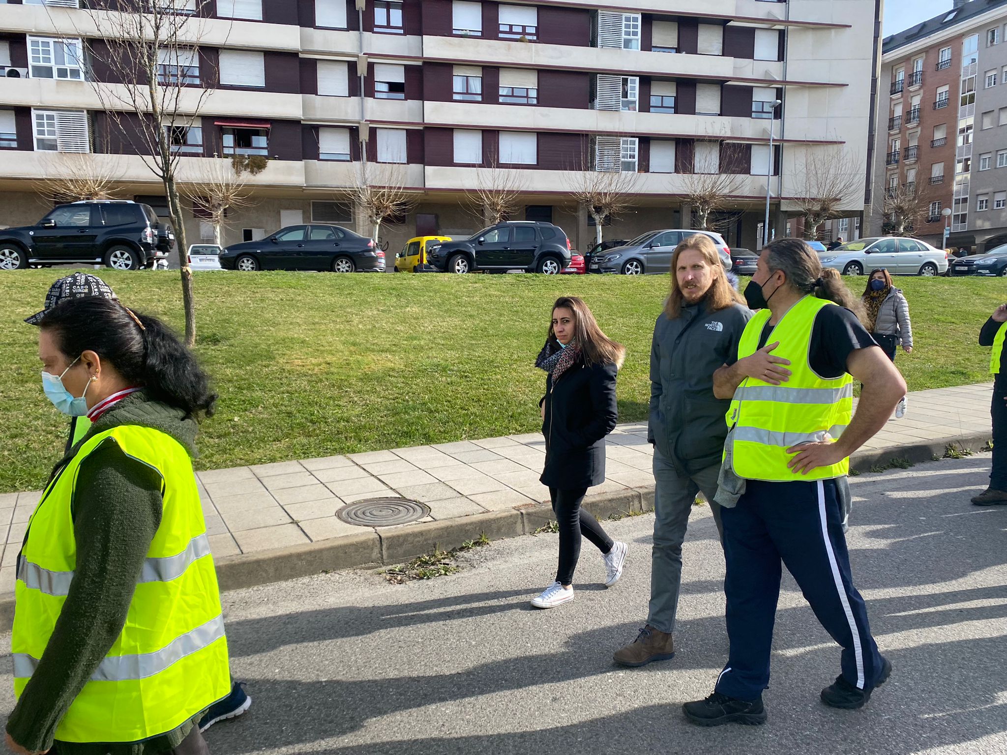 La marcha blanca avanza en su camino a Ponferrada. Los componentes de la misma remarcan la urgente necesidad de contar con medios sanitarios necesarios para atender la zona