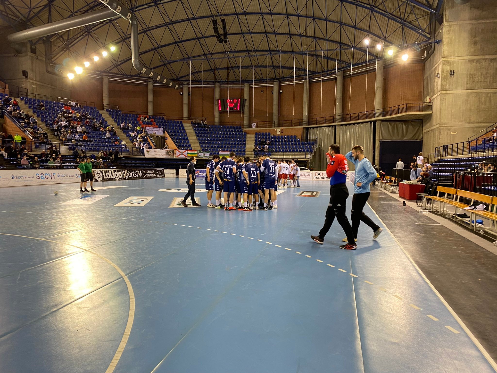 El conjunto leonés logró un triunfo agónico en tierras riojanas.
