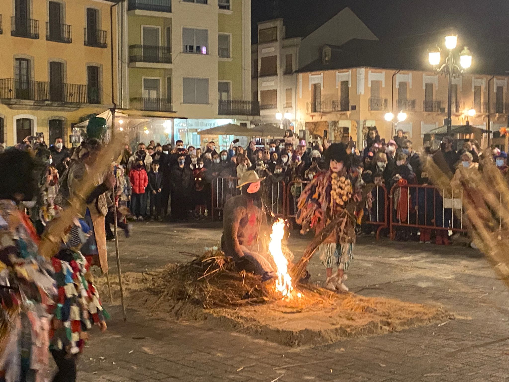 Fotos: Ponferrada se acerca al fuego del entroido