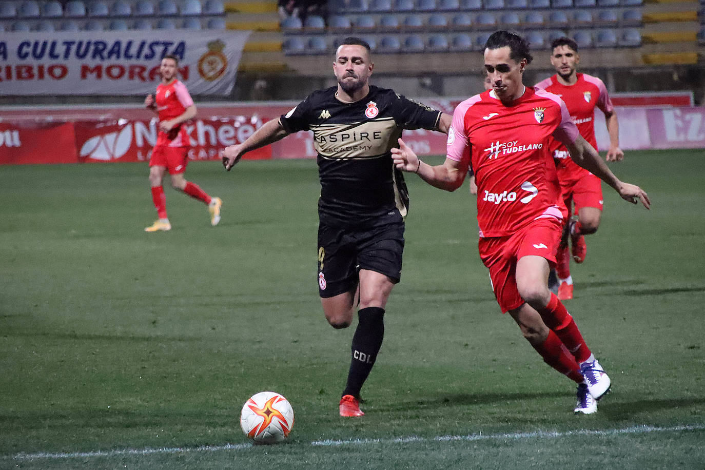 El conjunto leonés logró imponerse al equipo navarro con goles de Buenacasa, Vitoria y Solís