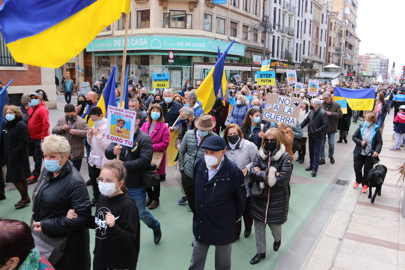 Miles de personas recorren la distancia entre Guzmán y Botines para apoyar al pueblo ucraniano en la guerra que están sufriendo a miles de kilómetros.