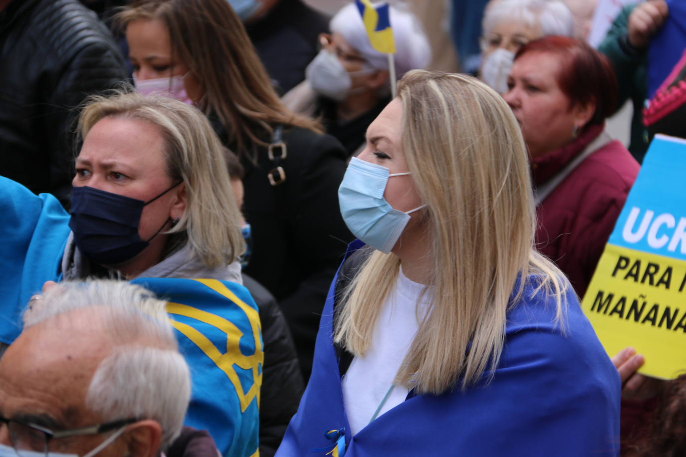 Miles de personas recorren la distancia entre Guzmán y Botines para apoyar al pueblo ucraniano en la guerra que están sufriendo a miles de kilómetros.