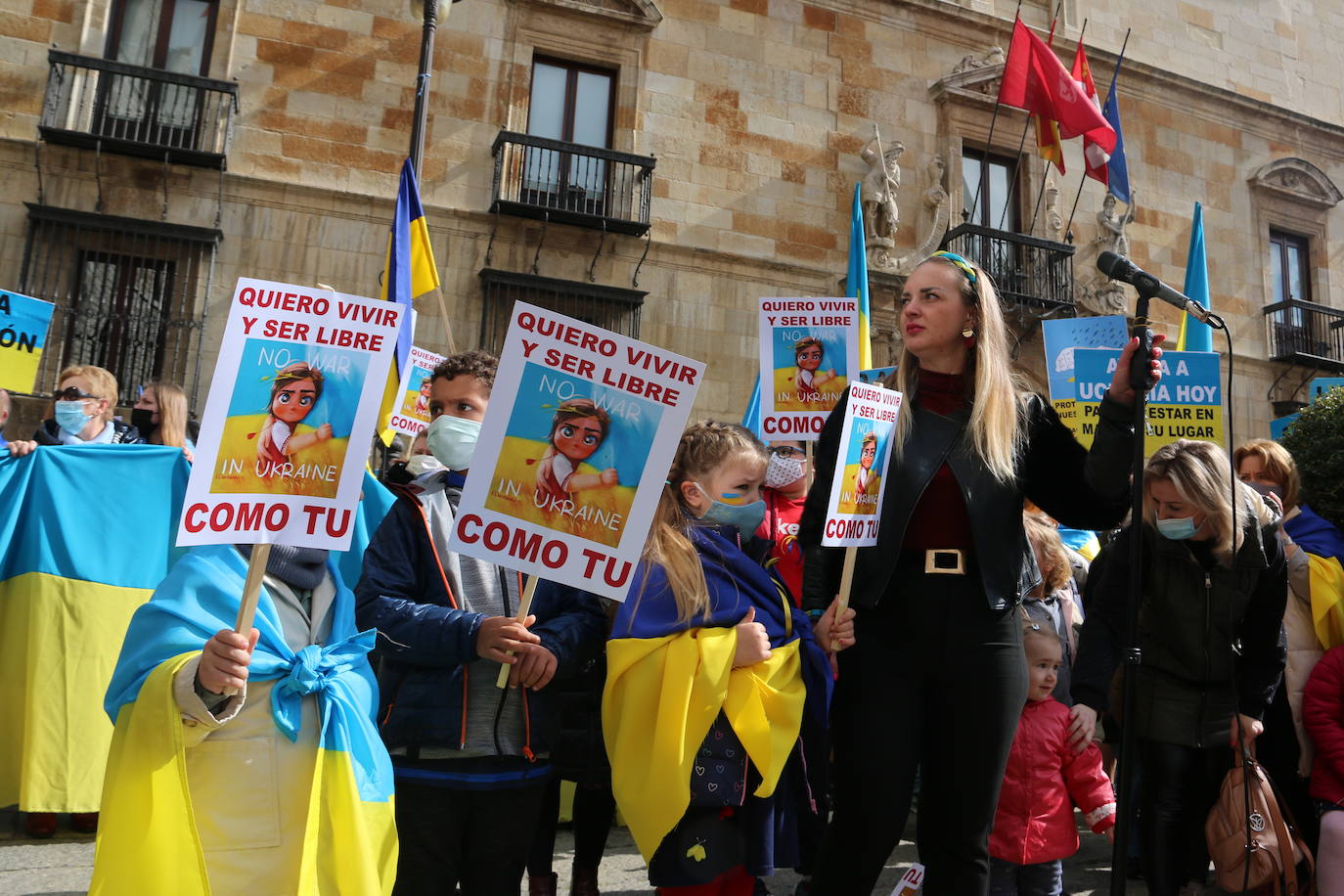 Miles de personas recorren la distancia entre Guzmán y Botines para apoyar al pueblo ucraniano en la guerra que están sufriendo a miles de kilómetros.