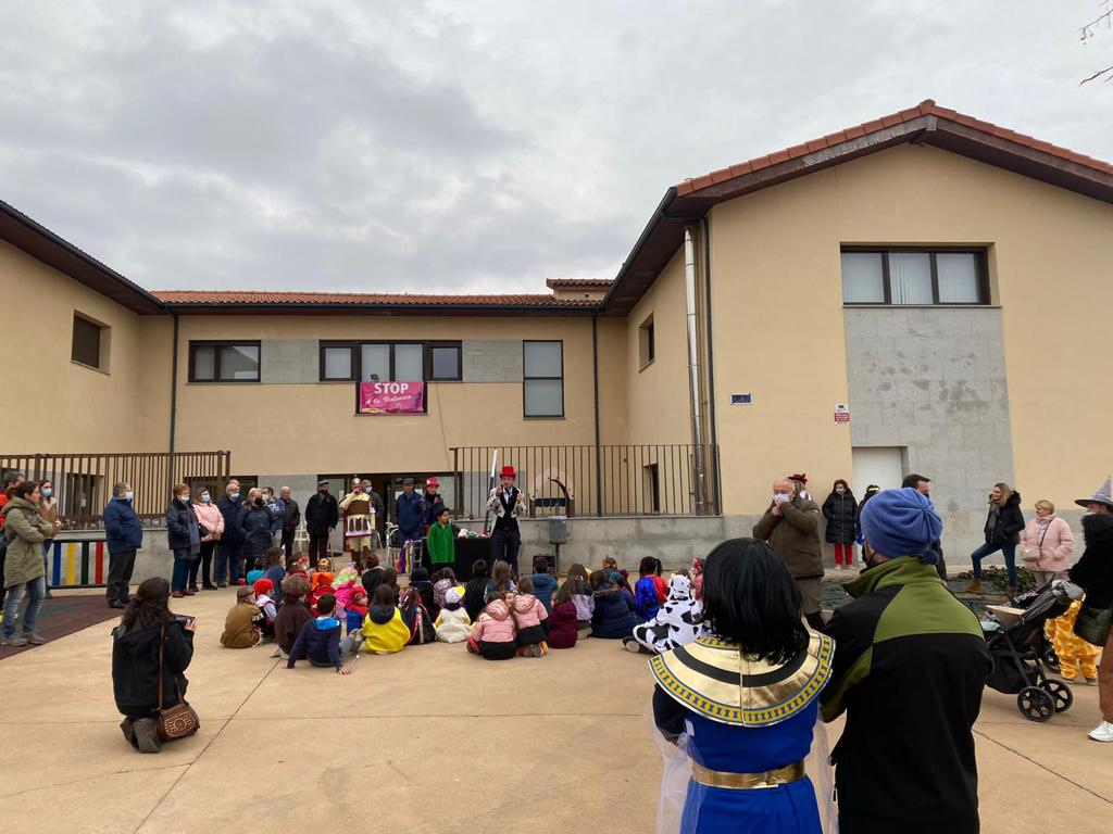 El carnaval de Garrafe de Torío ha mostrado una gran variedad de disfraces.