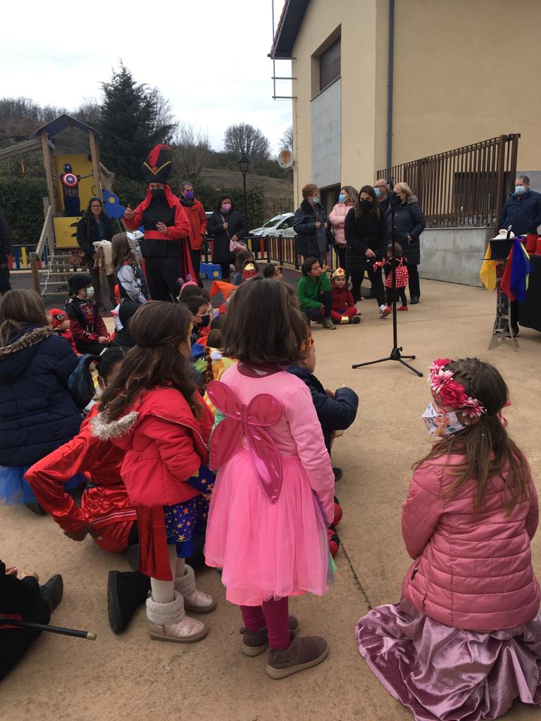 El carnaval de Garrafe de Torío ha mostrado una gran variedad de disfraces.