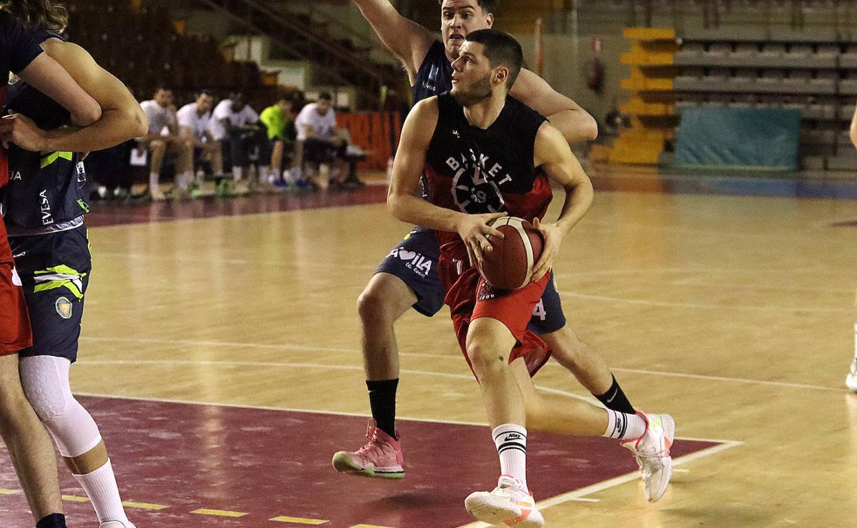 Basket León busca acercarse al tercer puesto del grpo AB de la Liga EBA.