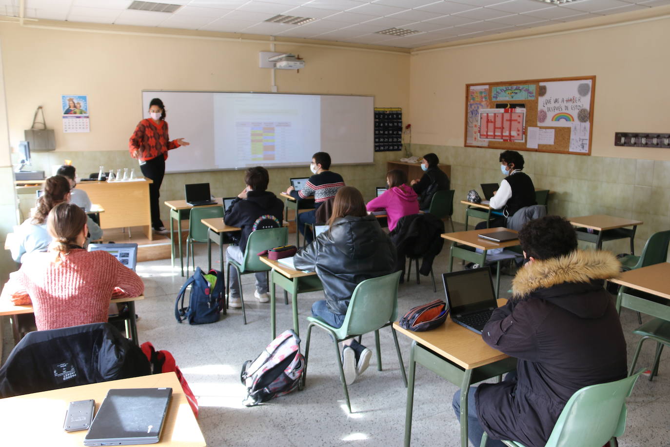 Este centro ofrece cercanía, atención personalizada y una dilatada experiencia en ESO y Formación Profesional.