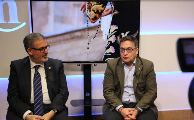 La Junta Mayor de Semana Santa organiza la Procesión de las Palmas, en el Domingo de Ramos, y es uno de los actos principales de su función anual; el presidente Manuel Ángel Fernández y el vicepresidente José Antonio Fresno, en una entrevista en leonoticias.