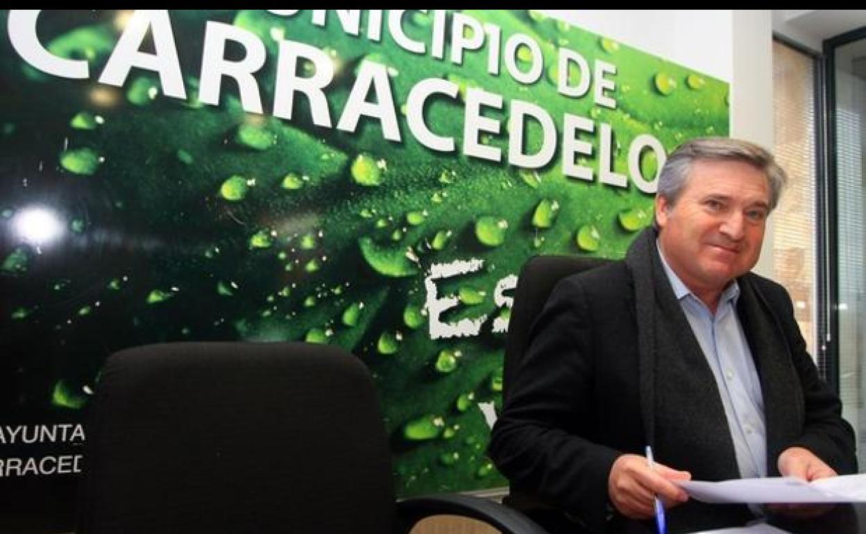 El alcalde de Carracedelo, Raúl Valcarce.