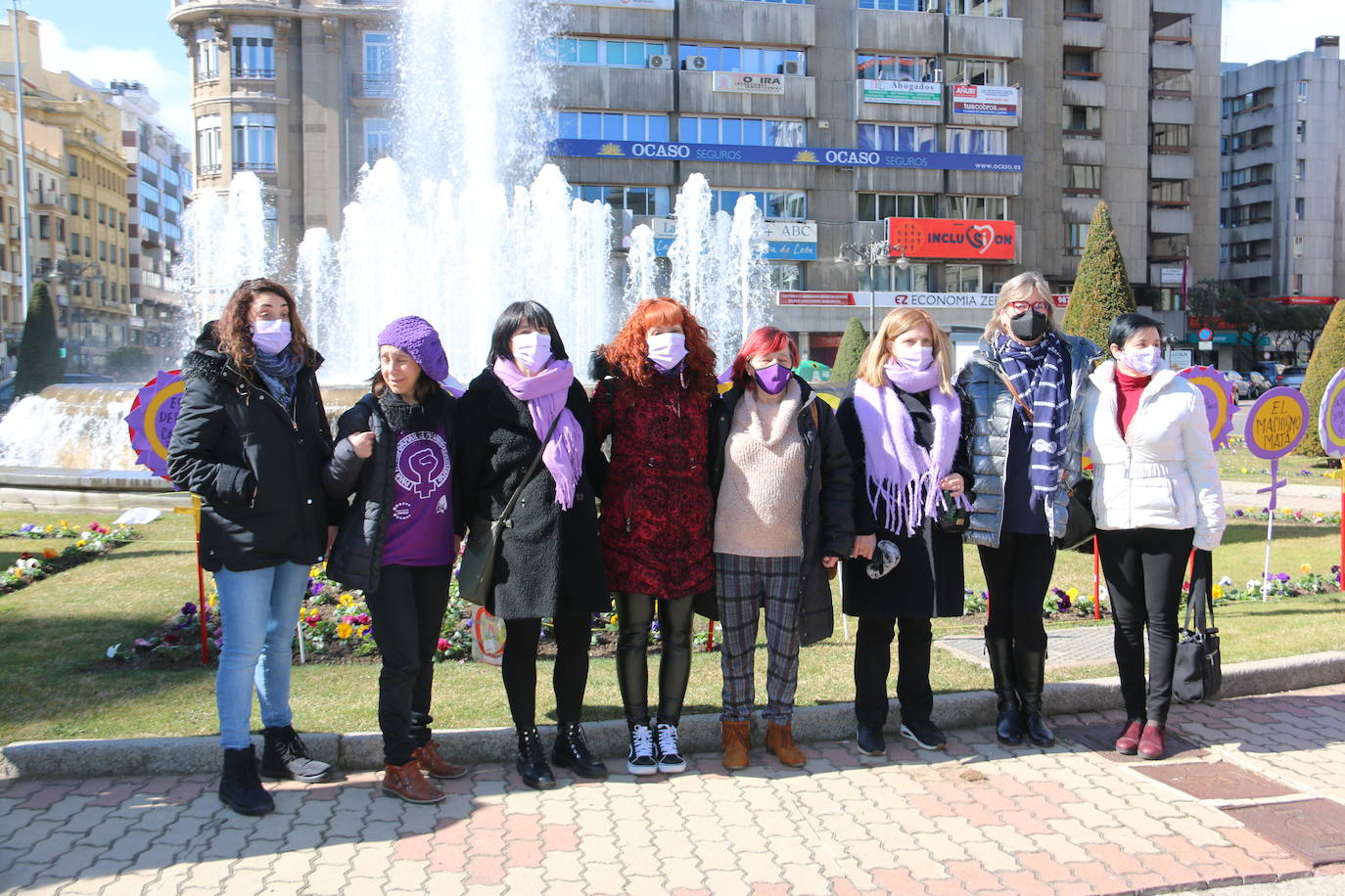 Fotos: &#039;Performance&#039; feminista en León