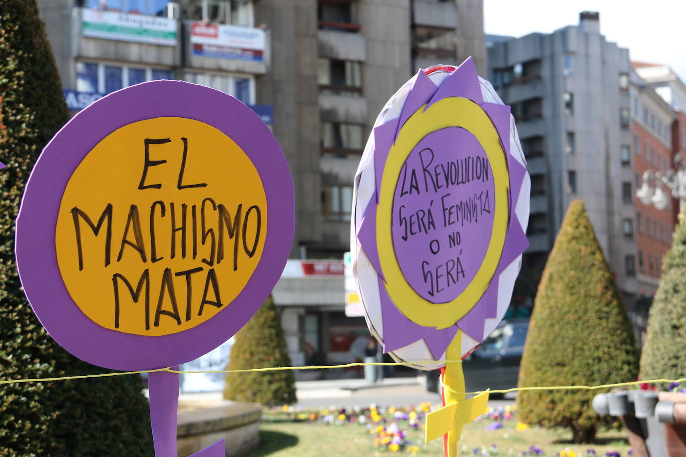 Fotos: &#039;Performance&#039; feminista en León