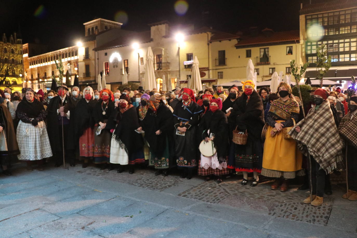 La Asociación Cultural Aguzo vuelve a recuperar las tradicionales 'Rondas Leonesas' con David Gustavo López como pregonero.