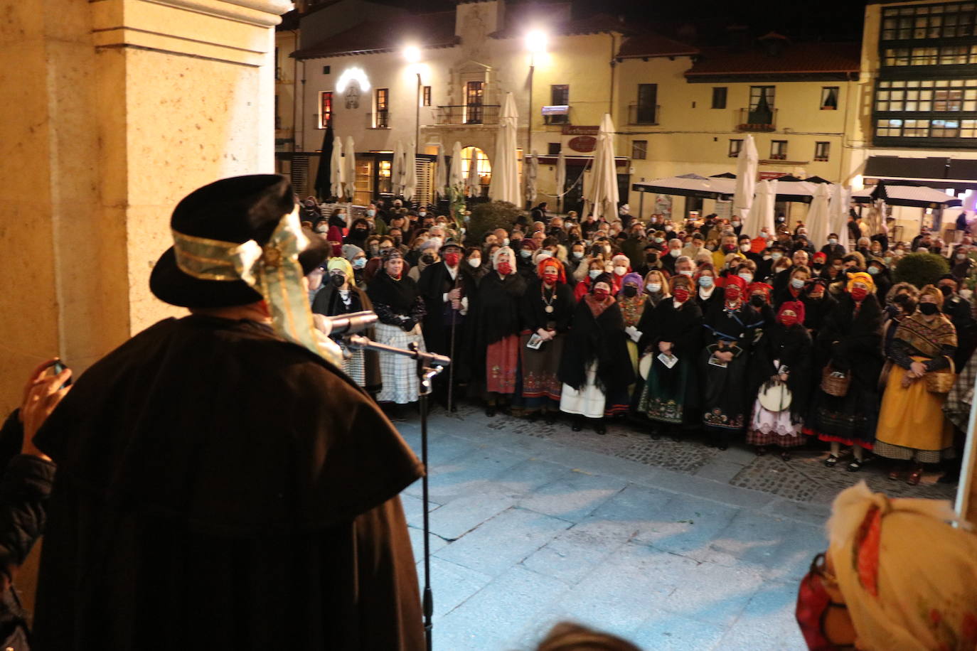 La Asociación Cultural Aguzo vuelve a recuperar las tradicionales 'Rondas Leonesas' con David Gustavo López como pregonero.