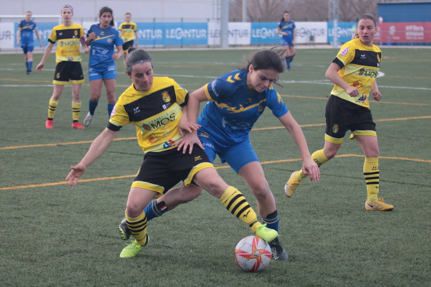El conjunto leonés cae ante las gallegas por la mínima.