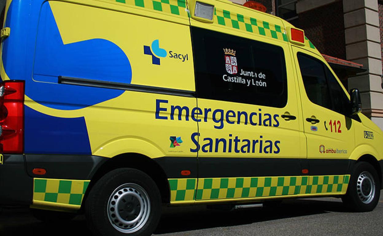 Ambulancia de emergencias de Sacyl. 