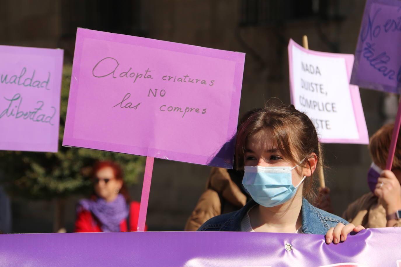 Fotos: Manifiesto y concentración feminista en Botines